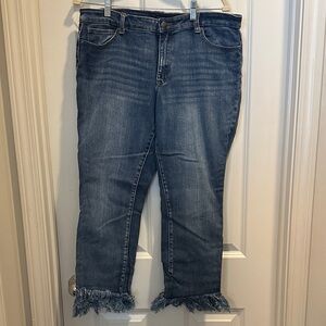 Elliott & Vine 
Women's Blue Frayed Hem Jeans